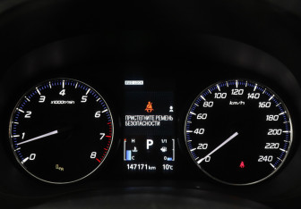 Подержанный автомобиль Mitsubishi Outlander 2017 года (11 фото)
