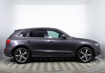 Подержанный автомобиль Audi Q5 2009 года (4 фото)