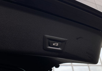 Подержанный автомобиль BMW X4 2014 года (11 фото)