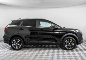 Подержанный автомобиль JAC JS6 2023 года (4 фото)