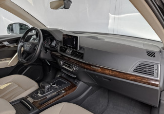 Подержанный автомобиль Audi Q5 2017 года (13 фото)