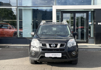 Подержанный автомобиль Nissan X-Trail 2014 года (2 фото)