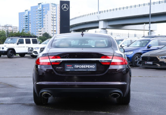 Подержанный автомобиль Jaguar XF Sedan 2012 года (6 фото)
