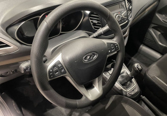 Подержанный автомобиль LADA (ВАЗ) Vesta Sedan 2018 года (13 фото)