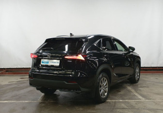 Подержанный автомобиль Lexus NX 2015 года (5 фото)
