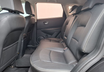 Подержанный автомобиль Nissan Qashqai 2008 года (11 фото)