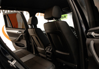 Подержанный автомобиль BMW X3 2012 года (31 фото)