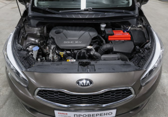 Подержанный автомобиль Kia Ceed Hatchback 2015 года (9 фото)