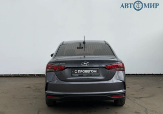 Подержанный автомобиль Hyundai Solaris Sedan 2021 года (7 фото)