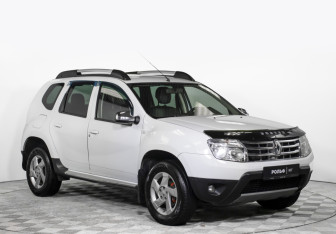 Подержанный автомобиль Renault Duster 2012 года (3 фото)