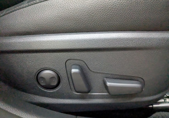 Подержанный автомобиль Kia K7 2019 года (22 фото)