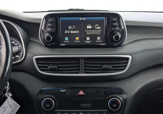 Подержанный автомобиль Hyundai Tucson 2019 года (17 фото)