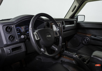 Подержанный автомобиль Jeep Commander 2008 года (9 фото)