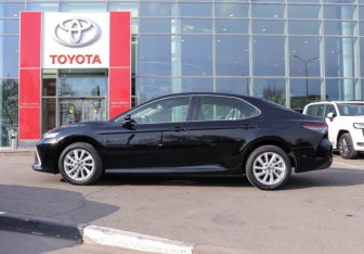 Новый Toyota Camry Sedan 2025 (3 фото)
