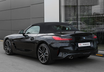 Подержанный автомобиль BMW Z4 Roadster 2020 года (7 фото)