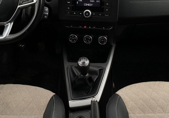 Подержанный автомобиль Renault Arkana 2021 года (13 фото)
