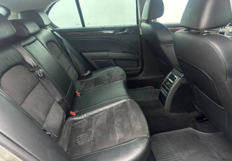 Подержанный автомобиль Skoda Superb Liftback 2010 года (14 фото)