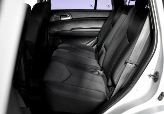 Подержанный автомобиль SsangYong Kyron 2012 года (15 фото)