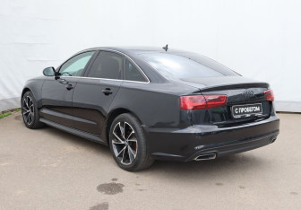 Подержанный автомобиль Audi A6 Sedan 2017 года (6 фото)