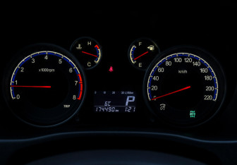 Подержанный автомобиль Suzuki SX4 Hatchback 2012 года (12 фото)