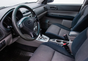 Подержанный автомобиль Subaru Forester Suv 2006 года (10 фото)