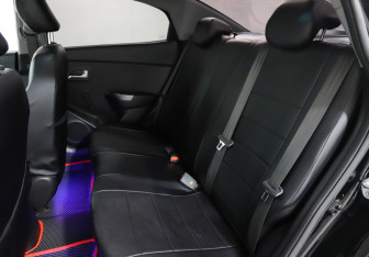 Подержанный автомобиль Kia Rio Sedan 2015 года (14 фото)
