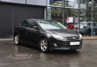 Подержанный автомобиль Ford Focus Hatchback 2011 года (3 фото)