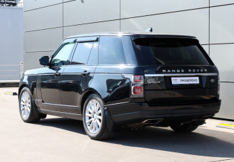 Подержанный автомобиль Land Rover Range Rover 2021 года (7 фото)