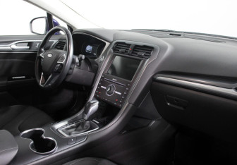 Подержанный автомобиль Ford Mondeo Sedan 2019 года (6 фото)