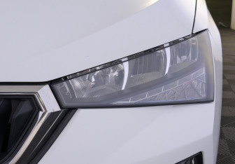 Подержанный автомобиль Skoda Rapid Liftback 2022 года (11 фото)