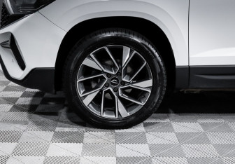 Подержанный автомобиль Jetta VS7 2023 года (15 фото)