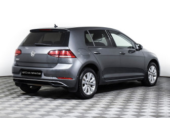 Подержанный автомобиль Volkswagen Golf Hatchback 2018 года (5 фото)