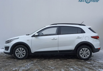 Подержанный автомобиль Kia Rio Hatchback 2020 года (8 фото)