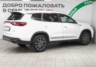 Подержанный автомобиль Chery Tiggo 8 Pro Max 2023 года (4 фото)