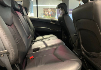 Подержанный автомобиль SsangYong Kyron 2011 года (14 фото)