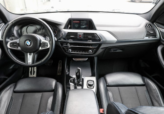 Подержанный автомобиль BMW X3 2018 года (14 фото)