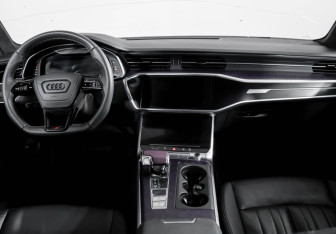 Подержанный автомобиль Audi A6 Sedan 2021 года (12 фото)