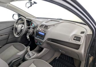 Подержанный автомобиль Ravon R4 2018 года (11 фото)