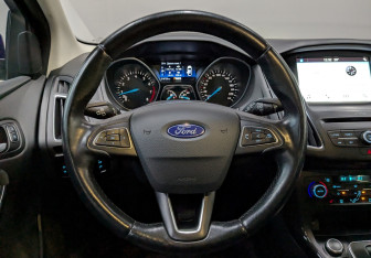 Подержанный автомобиль Ford Focus Wagon 2017 года (15 фото)