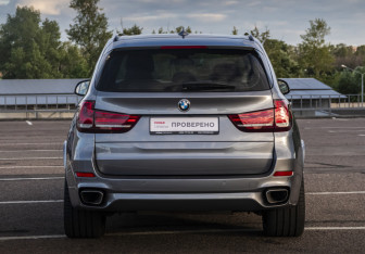 Подержанный автомобиль BMW X5 2018 года (8 фото)