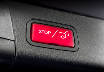 Подержанный автомобиль Mercedes-Benz GLB 2021 года (26 фото)