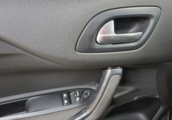 Подержанный автомобиль Citroen DS4 2013 года (17 фото)