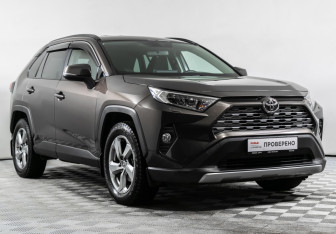 Подержанный автомобиль Toyota RAV4 2020 года (3 фото)