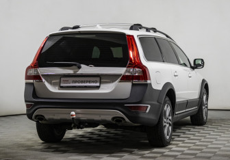 Подержанный автомобиль Volvo XC70 2014 года (5 фото)