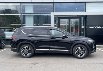 Подержанный автомобиль Hyundai Santa Fe 2019 года (4 фото)