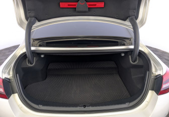 Подержанный автомобиль Hongqi H5 2022 года (9 фото)