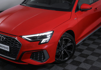 Подержанный автомобиль Audi A3 Hatchback 2021 года (24 фото)