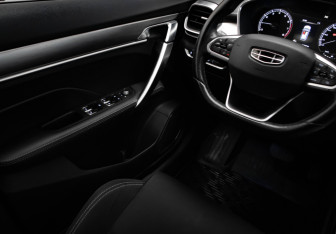 Подержанный автомобиль Geely Coolray 2020 года (15 фото)