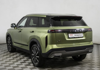 Подержанный автомобиль Jaecoo J7 2024 года (7 фото)