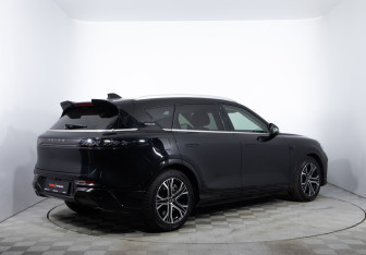 Подержанный автомобиль Voyah Free 2023 года (5 фото)